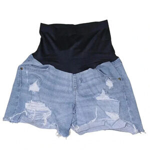 Womens Sonoma, size 12 maternity shorts in excellent condition!!!
